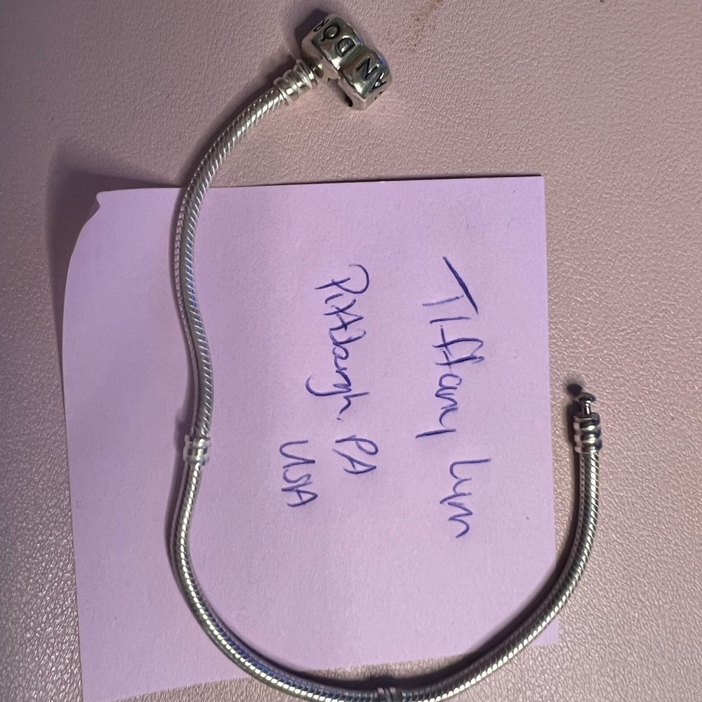 Pandora 7 1/2in bracelet